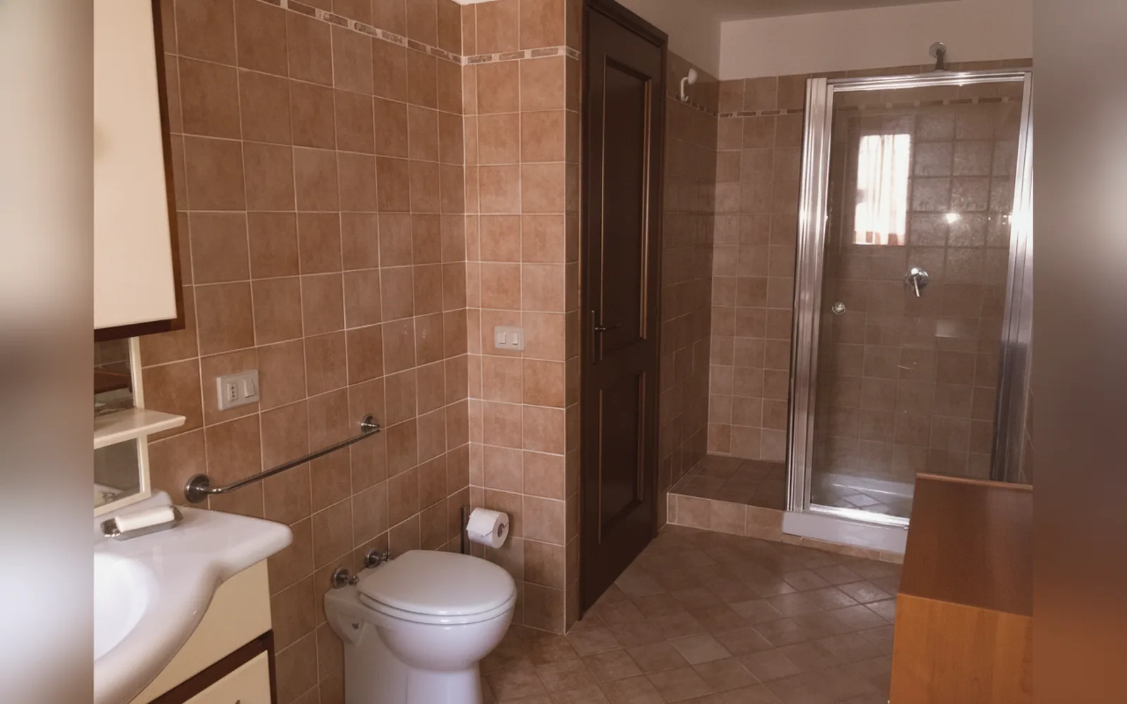 Camera con bagno privato — WOW ROME HOME, Roma (Lazio) (foto 67)